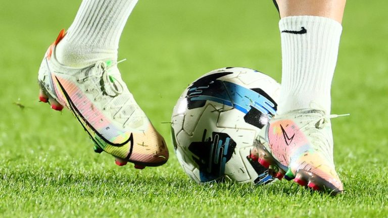FIFPRO: «Οι μισές γυναίκες θέλουν να εγακταλείψουν το άθλημα»