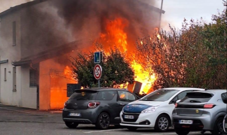 Σχολεία χωρίς καθηγητές, πανεπιστήμια χωρίς χρήματα: Η κρίση που συνοδεύει τη Γαλλία προς τις κάλπες