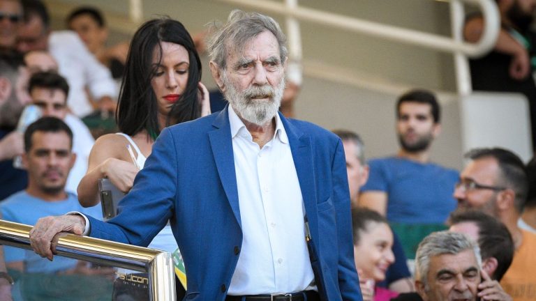 Stoiximan Super League: Οι ομάδες αποχαιρετούν τον «Καπετάνιο» (pic)