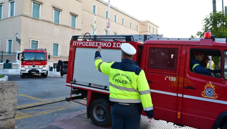 Λήξη συναγερμού στη Βουλή μετά το τηλεφώνημα για βόμβα